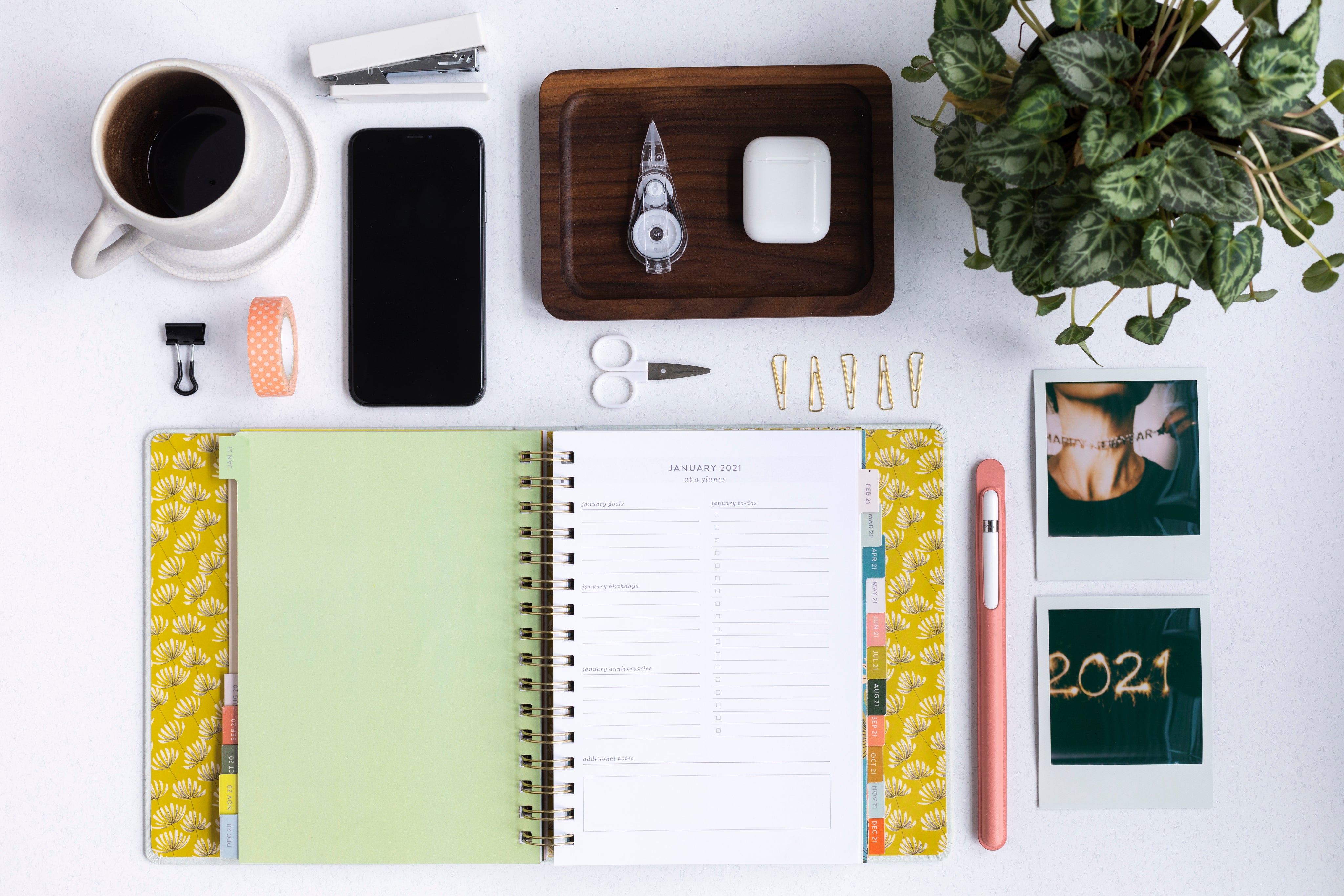 2021-desk-setup-flat-lay.jpg
